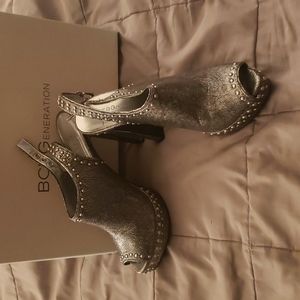 BCBGeneration size 8 heels